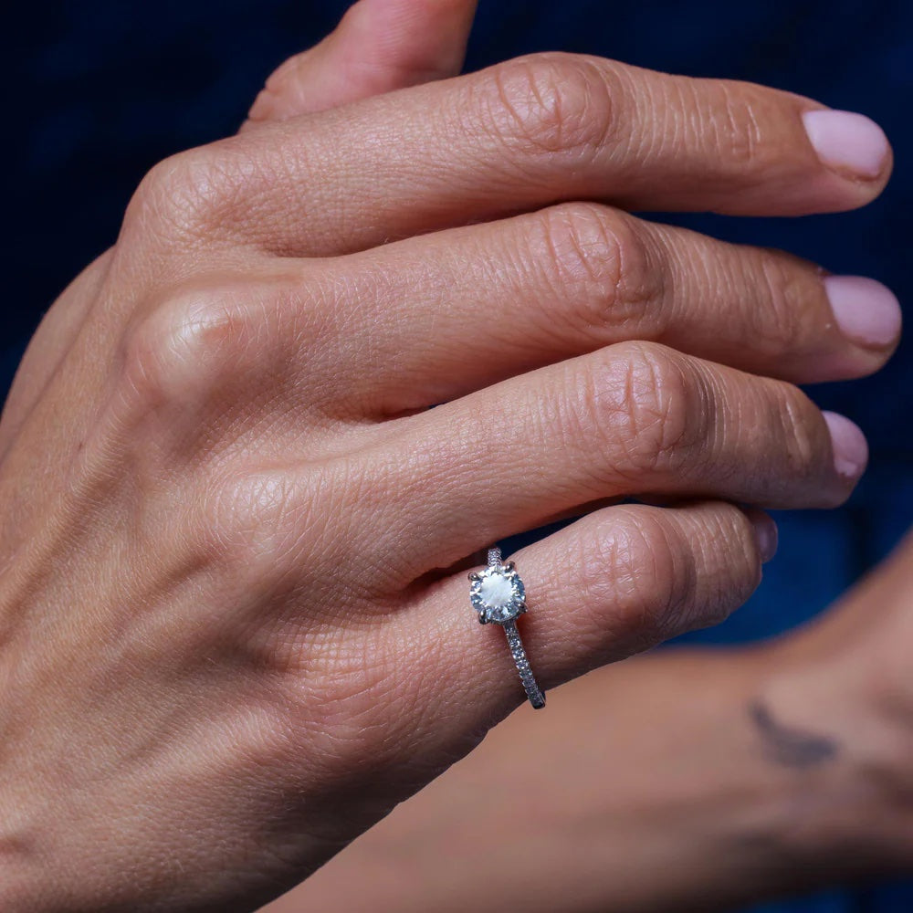 1 Carat Moissanite Stone Ring